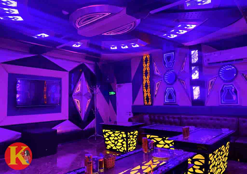 Karaoke Wizard 30 Phạm Hồng Thái | Đặt Bàn | Karaokehanoi.com
