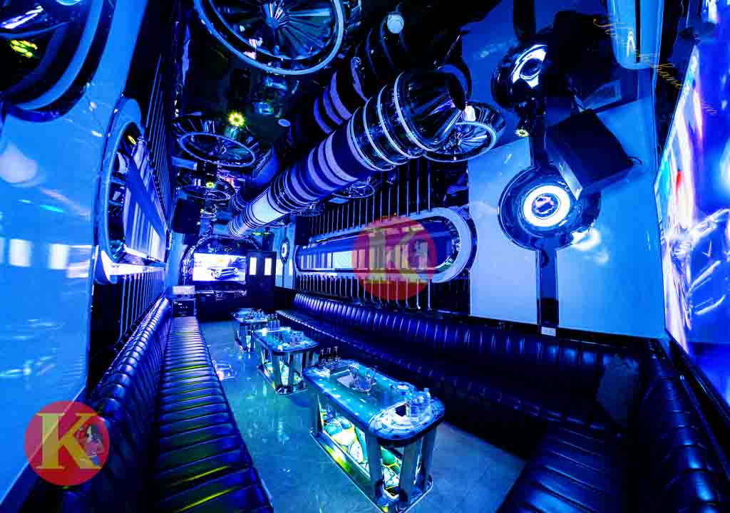 Phòng hát sang trọng tại Karaoke Royal 31 33 Nguyễn Khang Cầu Giấy karaokehanoi.com